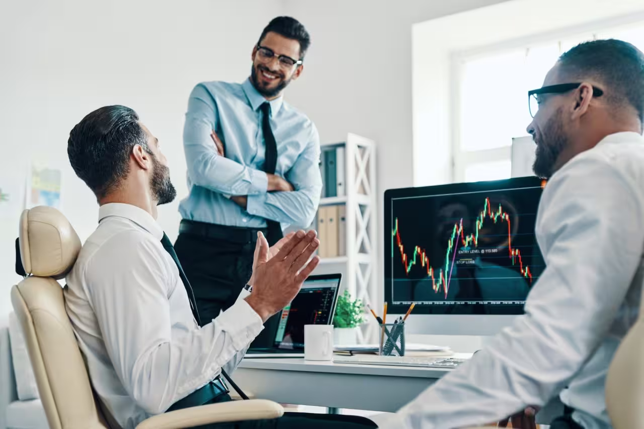 FinextBit trading interface illustration